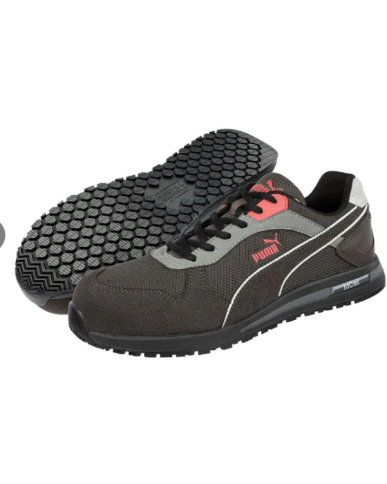 Par Puma sikkerhedssko med bikubemønstret sål og sportssnit.