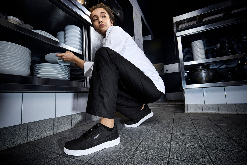 Puma arbejdssko til HoReCa – sporty komfort og skridsikre såler